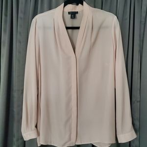 Jones New York EUC Women's Pale pink long sleeve blouse Large Button down
